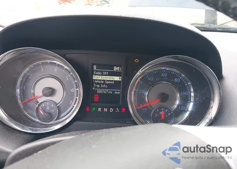 2015 Chrysler Town & Country Touring z USA, uszkodzony, nr VIN 2C4RC1BG3FR544523